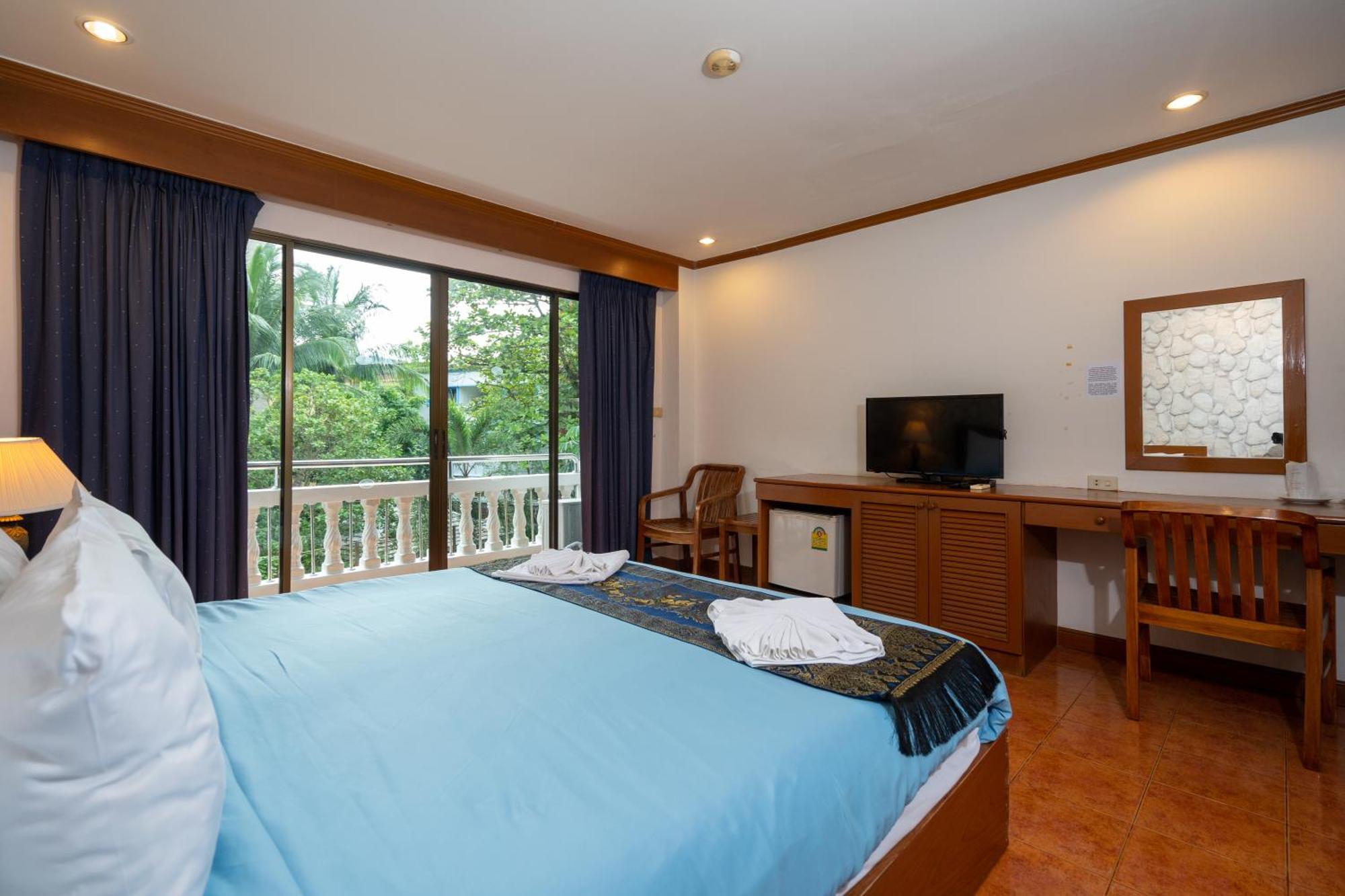 Patong Central Residence And Apartment Luaran gambar