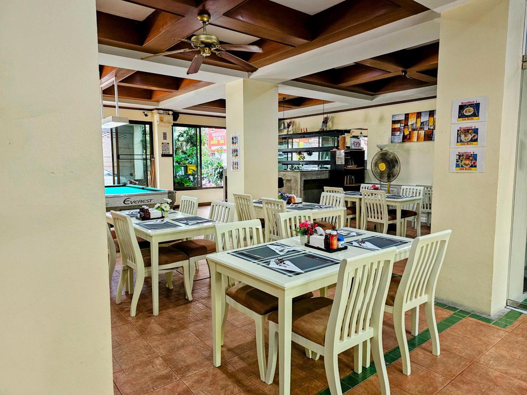Patong Central Residence And Apartment Luaran gambar