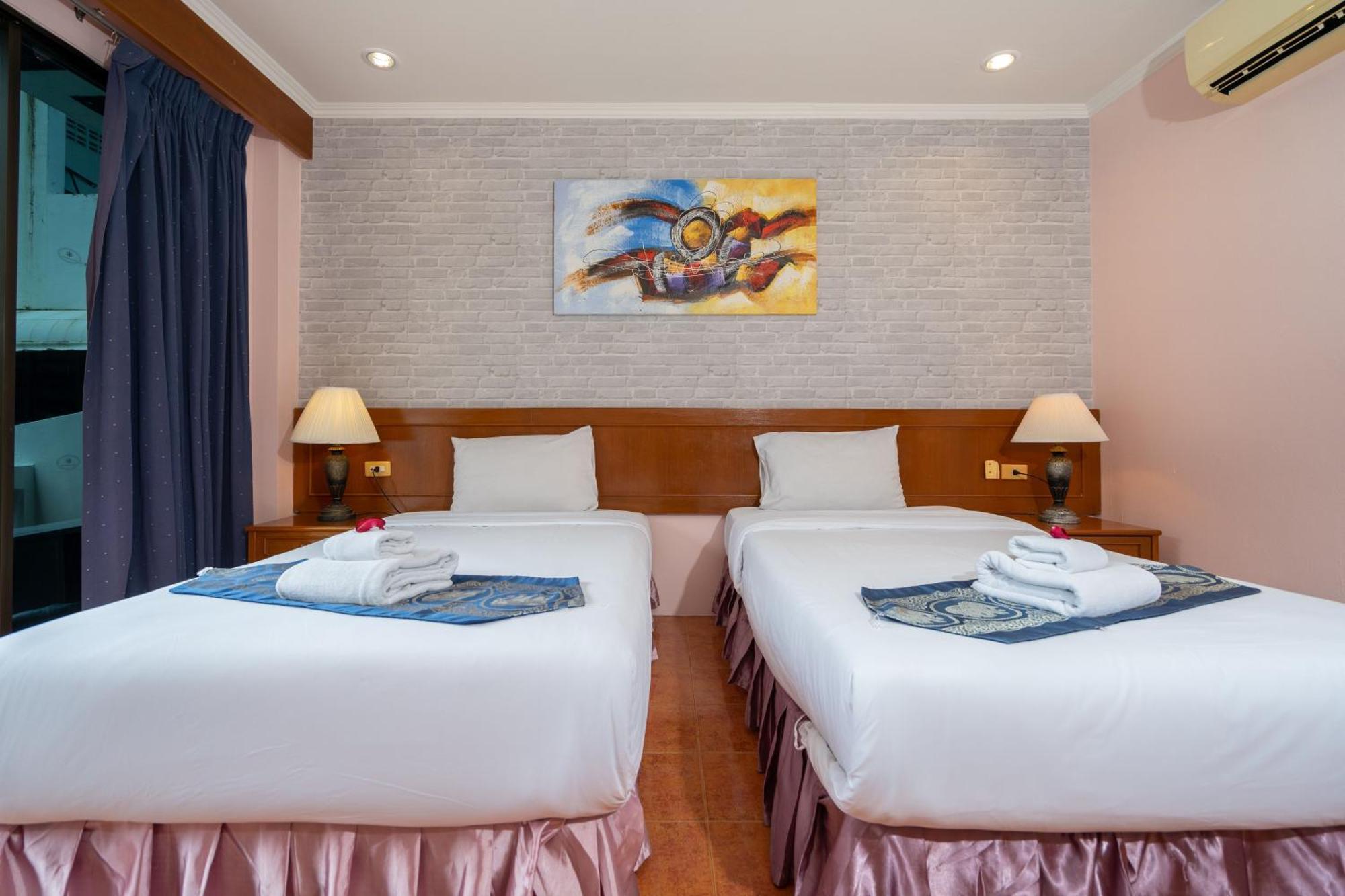 Patong Central Residence And Apartment Luaran gambar