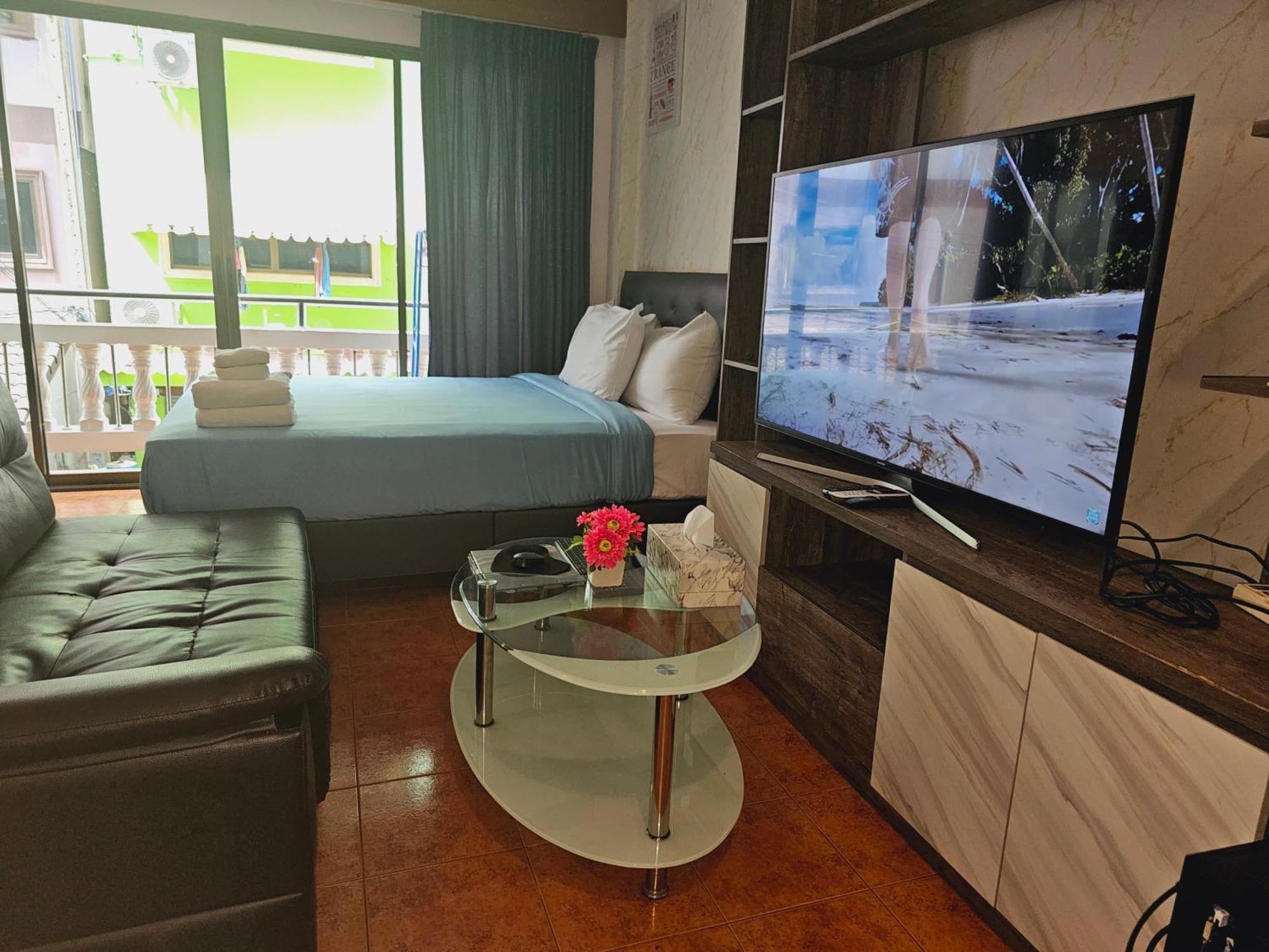 Patong Central Residence And Apartment Bilik gambar