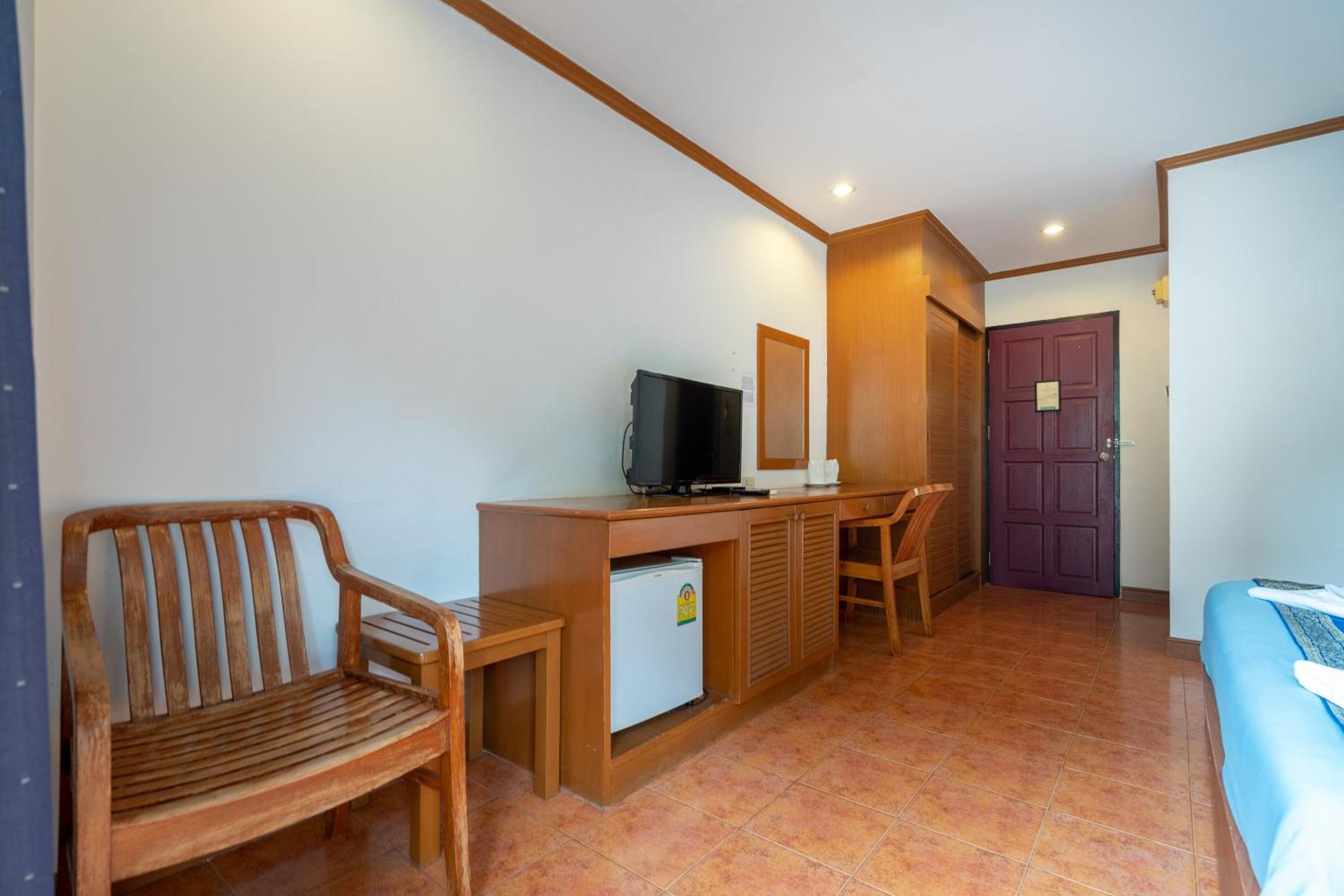 Patong Central Residence And Apartment Luaran gambar