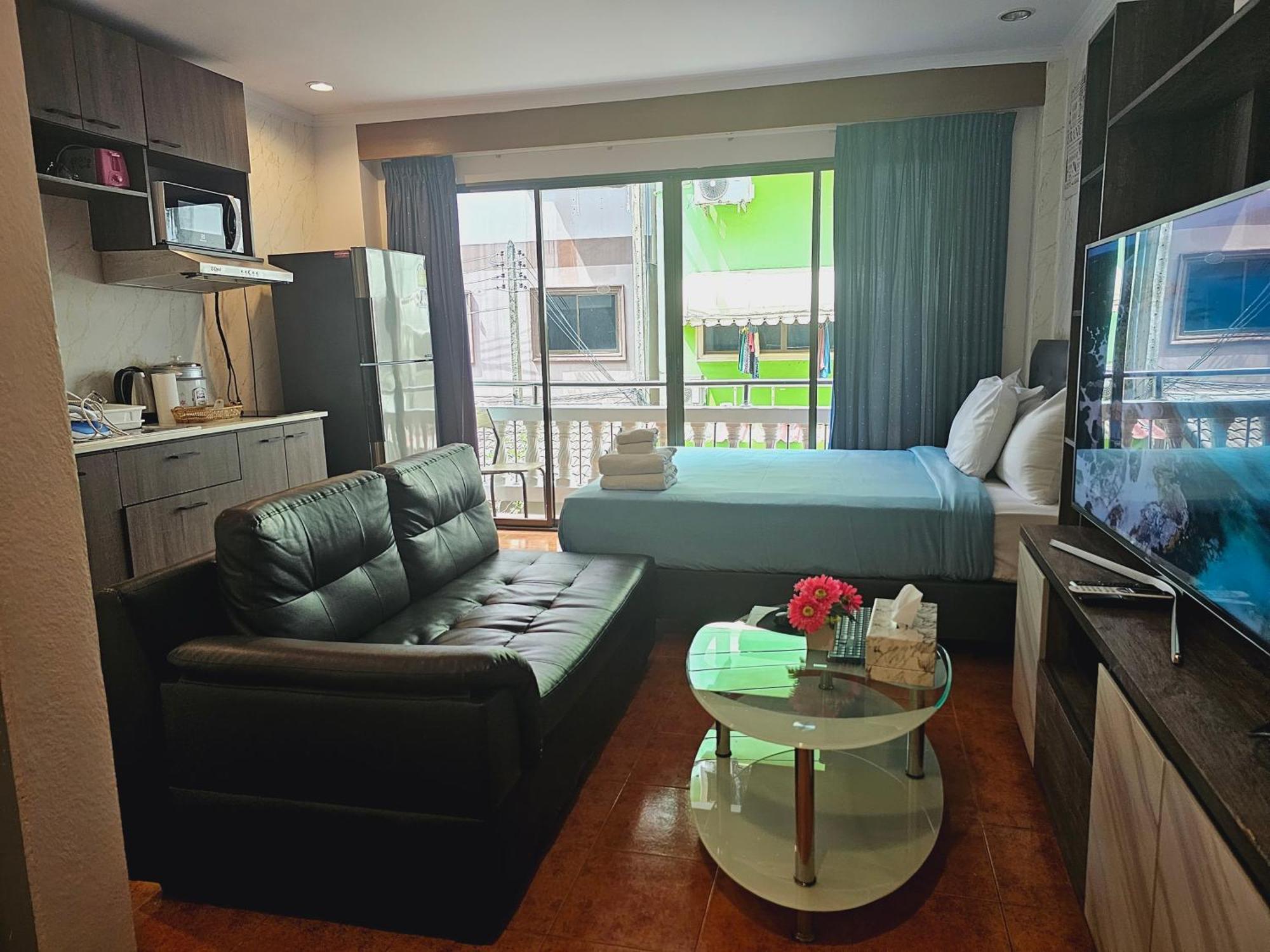 Patong Central Residence And Apartment Luaran gambar