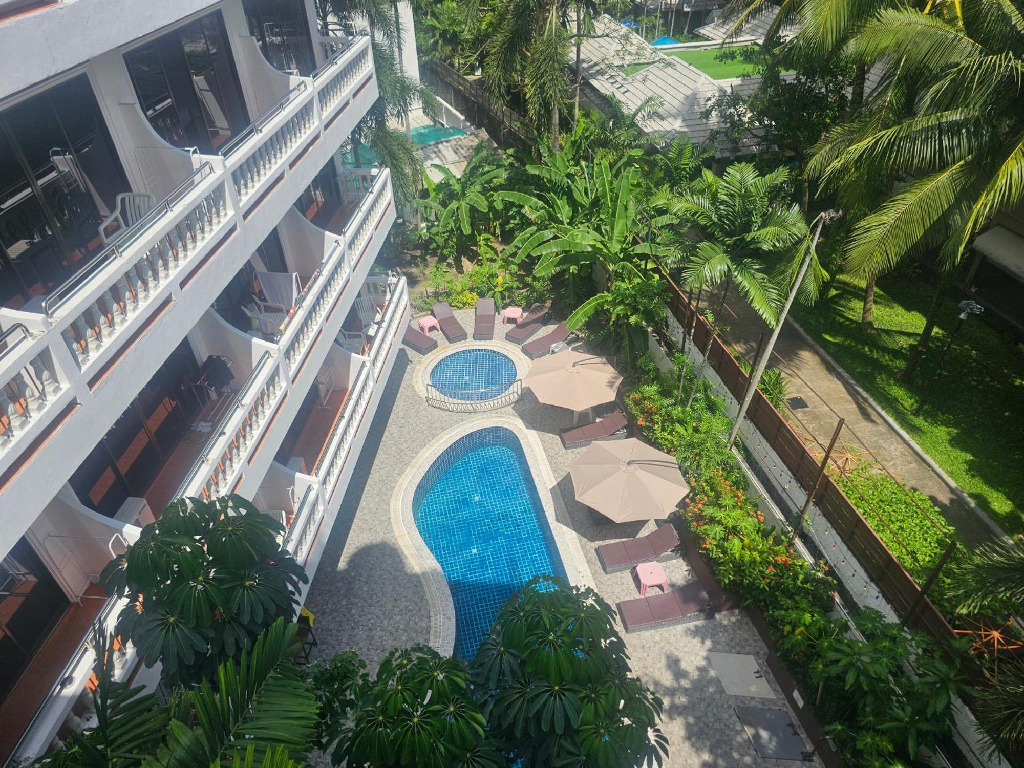 Patong Central Residence And Apartment Luaran gambar