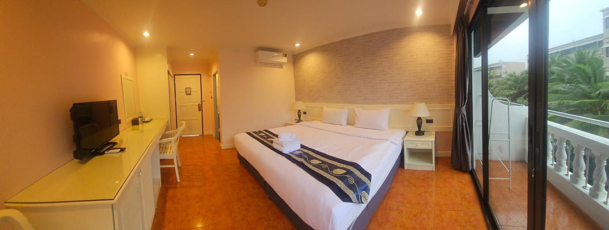 Patong Central Residence And Apartment Luaran gambar