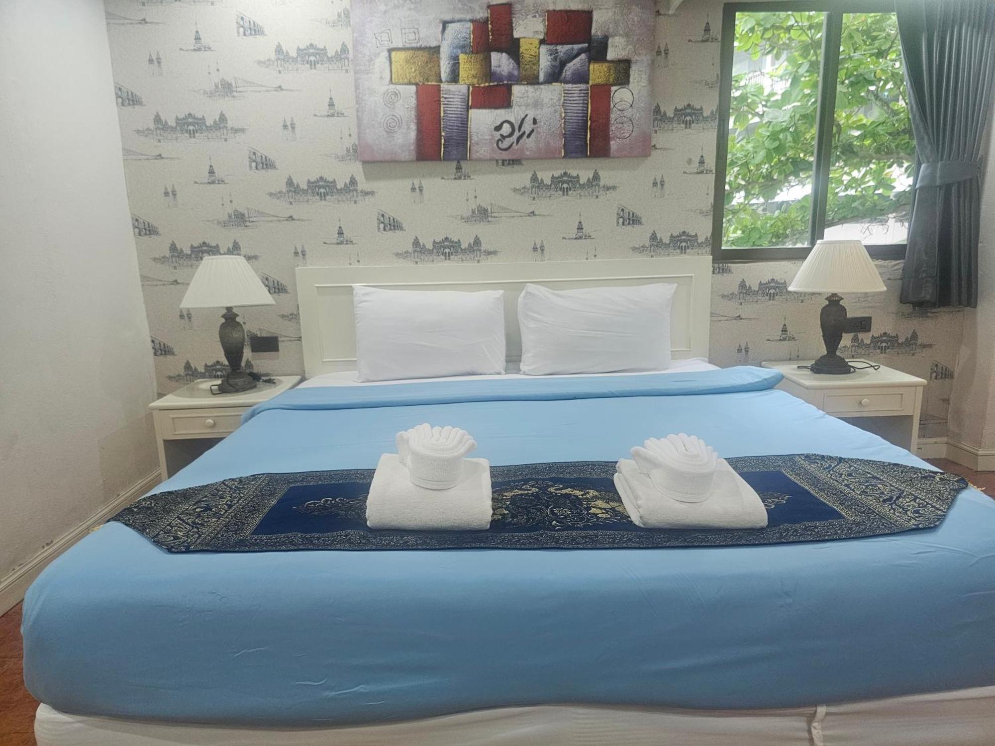 Patong Central Residence And Apartment Bilik gambar